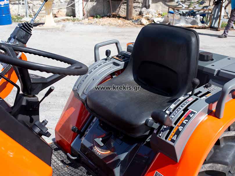 Τρακτέρ KUBOTA ASTE A-175DT με κουβά