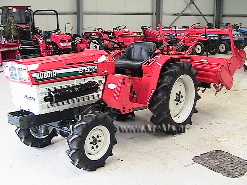 Τρακτέρ KUBOTA B 1902DT