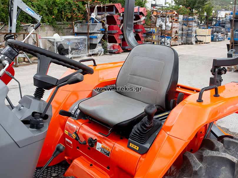 Τρακτέρ με κουβά KUBOTA GL220DT
