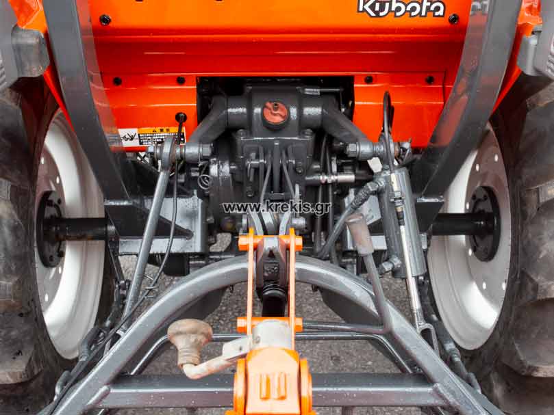 Τρακτέρ με κουβά KUBOTA GL220DT