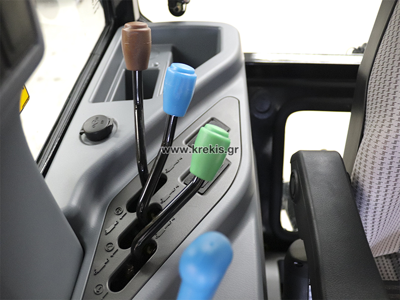 Τρακτέρ LS R65 CAB